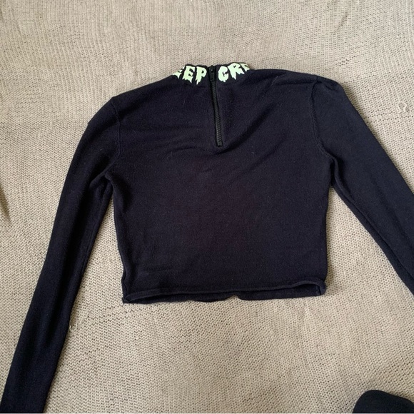 Goth Creep Graphic Cropped Sweater - Picture 12 of 14
